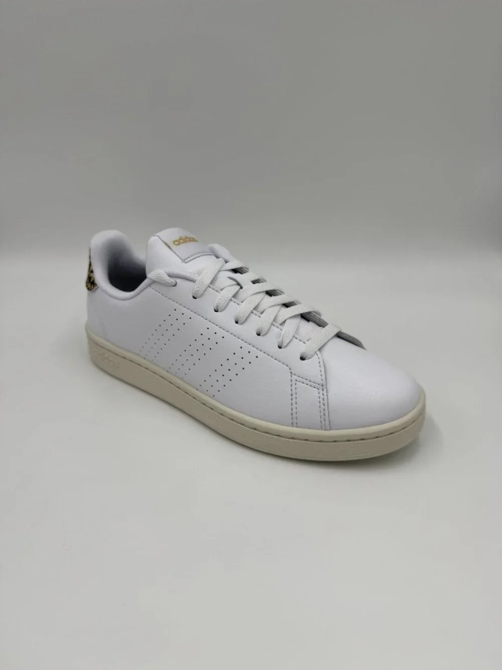 adidas Advantage White Women's Shoes - Picture 8 of 8